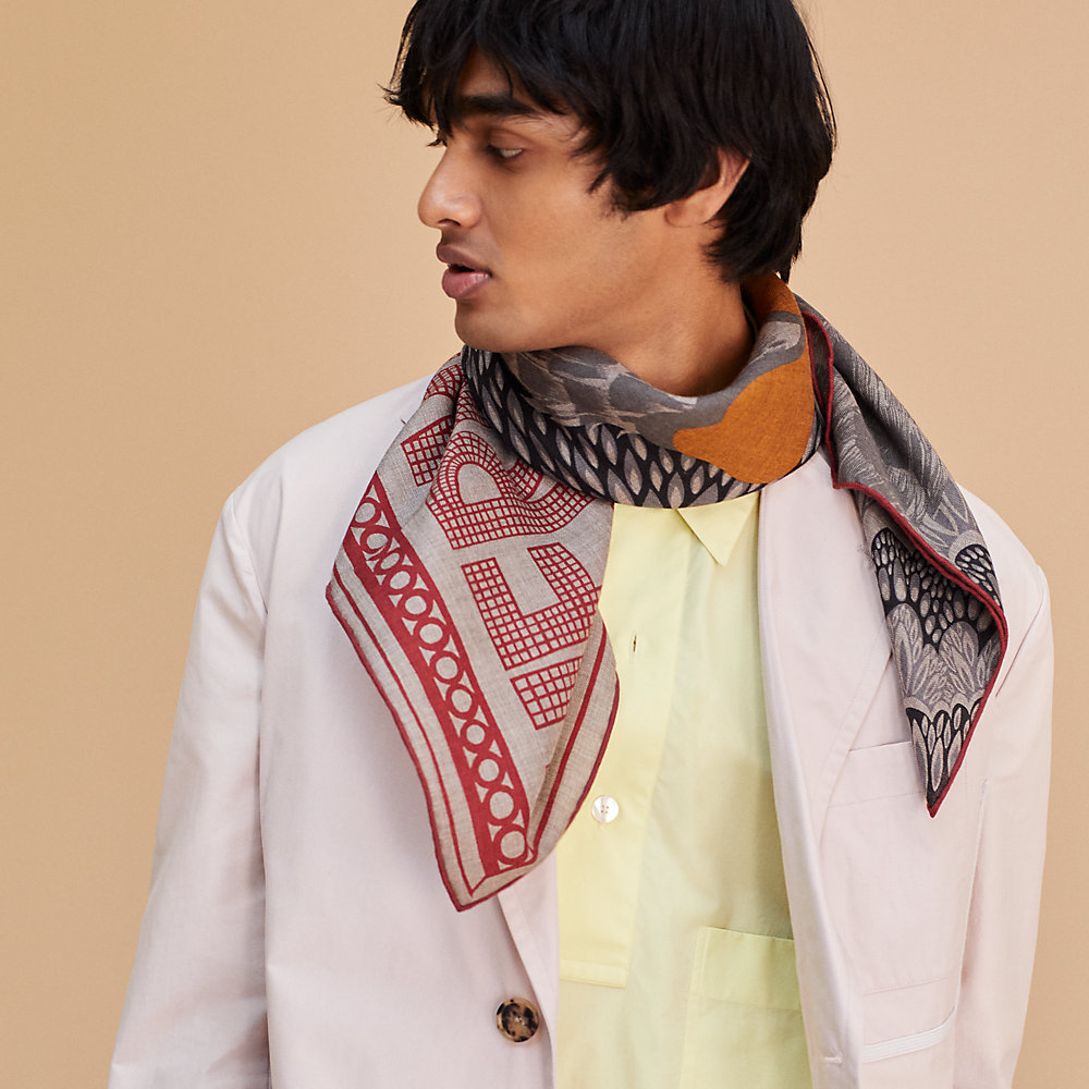 Cocoricooooo! scarf 100 - Grey | Hermès UK